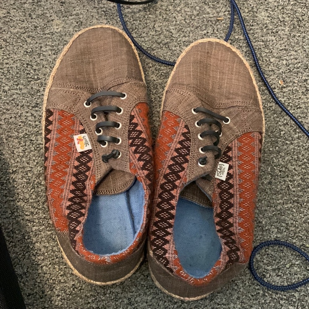 very new moccasins/sneakers(?)